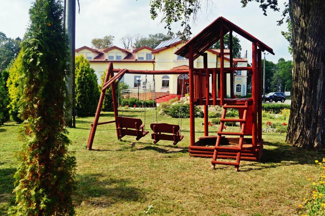 Bed and breakfast Dwor Dluzniewo Extérieur photo
